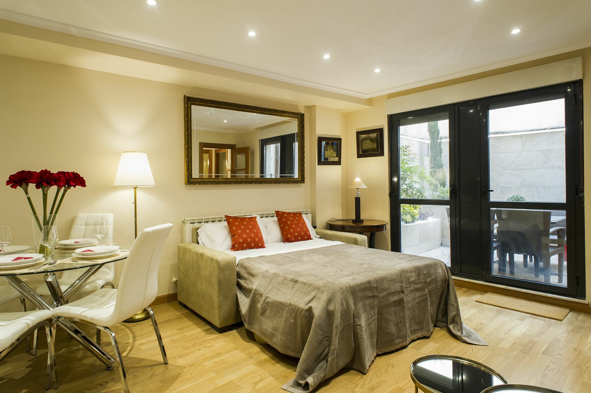 Rent Apartments Salamanca Cervantes 47 Екстер'єр фото